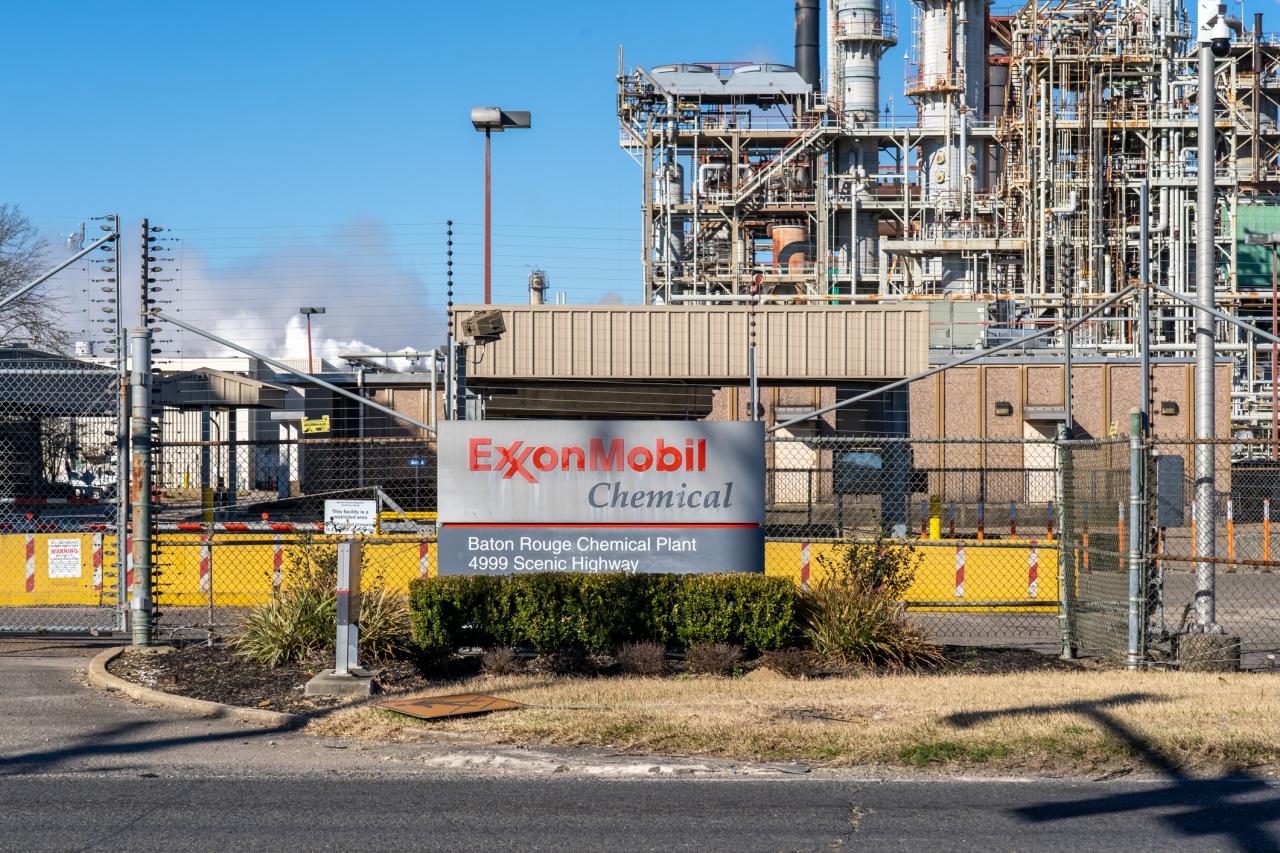ExxonMobil faces race discrimination suit after five nooses discovered